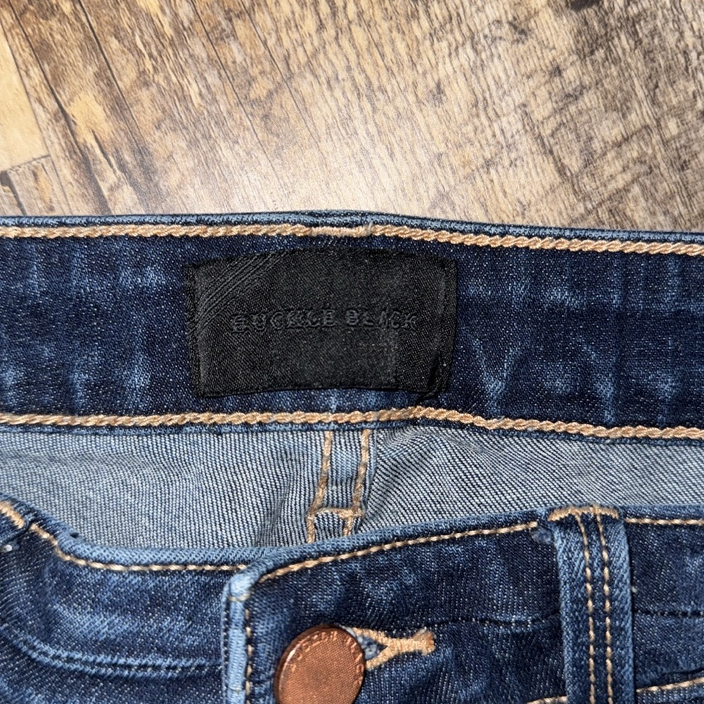 Buckle Women's Skinny Jeans - Dark Blue - Picture 2 of 9